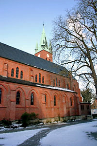 mh_kirche_aussen_03.jpg